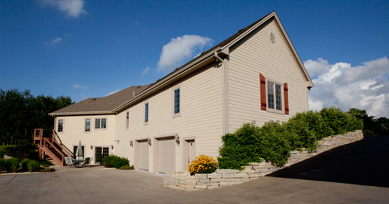 Exterior house painting in Milwaukee and Waukesha